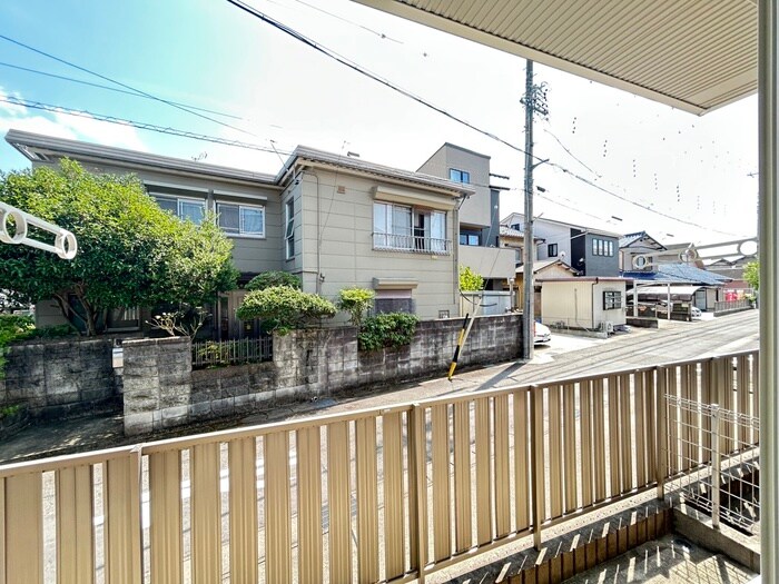 物件内観写真16　(室内からの展望)