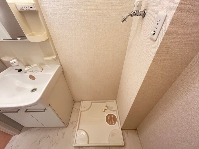 物件内観写真22　(洗濯機置場)