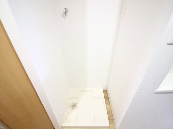 物件内観写真21　(洗濯機置場)