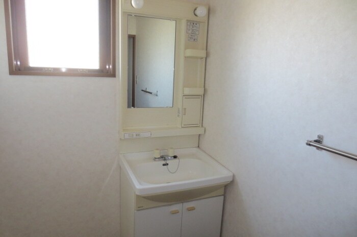 物件内観写真10　(洗面)