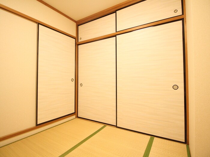 物件内観写真9　(居室)