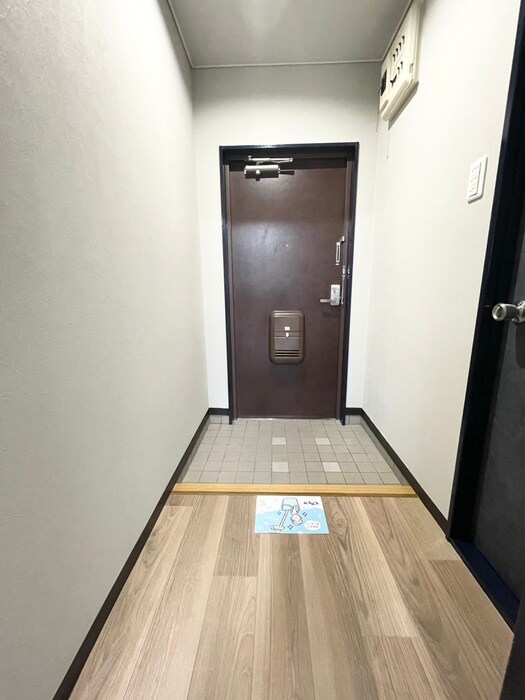 物件内観写真16　(廊下)