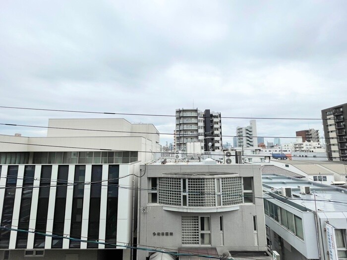 物件内観写真21　(室内からの展望)