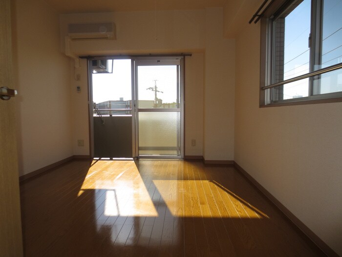 物件内観写真9　(居室)