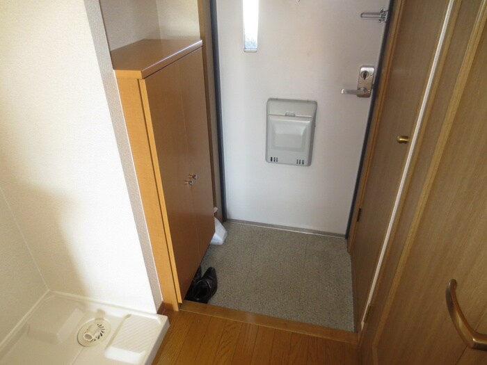 物件内観写真14　(玄関)