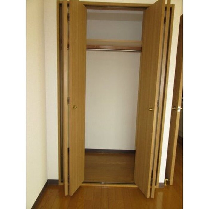 物件内観写真16　(収納)