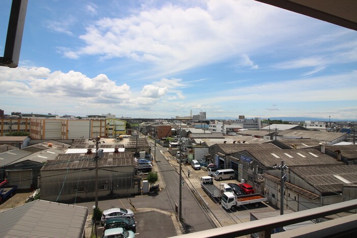 物件内観写真20　(室内からの展望)