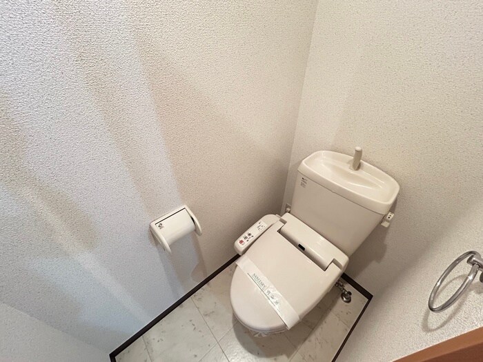 物件内観写真12　(トイレ)