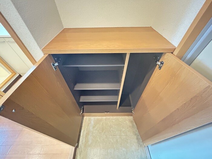 物件内観写真16　(靴箱)