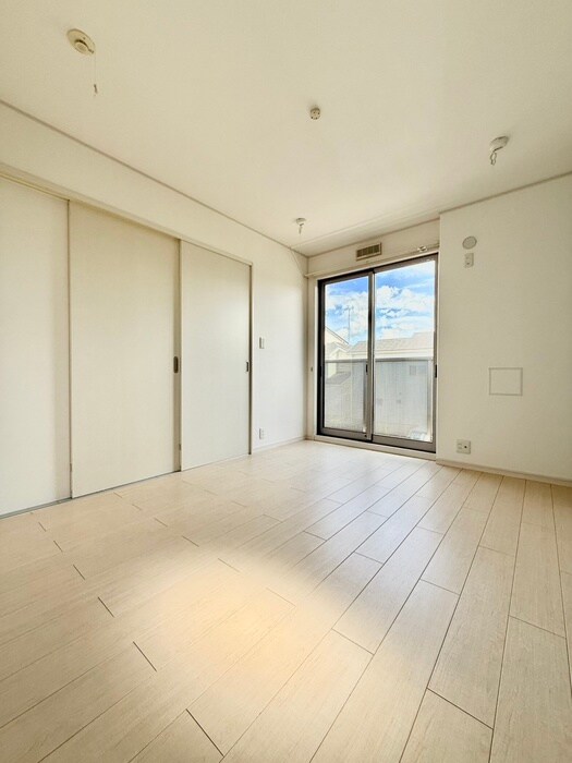 物件内観写真8　(居室)