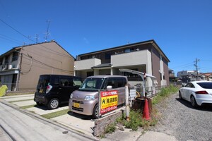 アバンサール外観写真