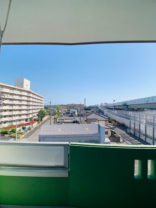 物件内観写真15　(室内からの展望)