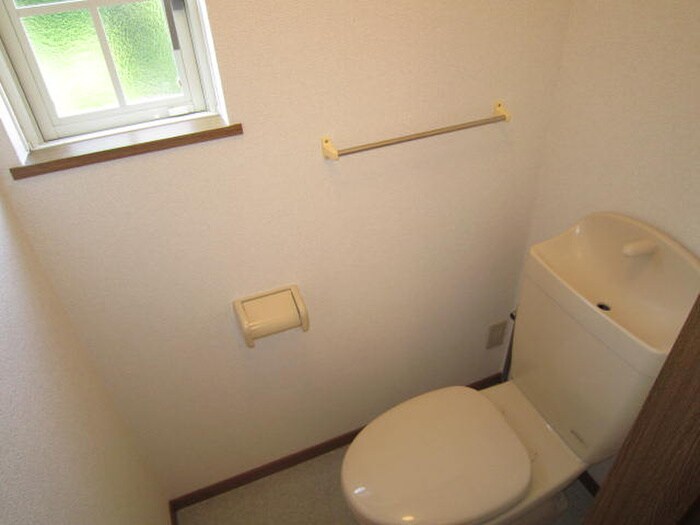 物件内観写真11　(トイレ)