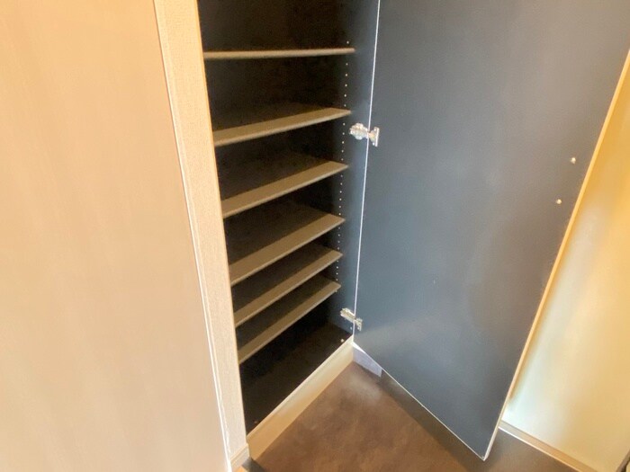 物件内観写真14　(靴箱)