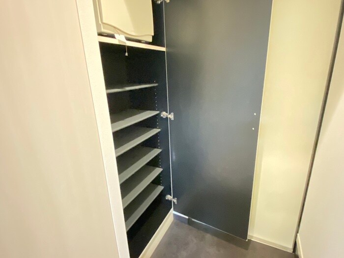 物件内観写真15　(靴箱)