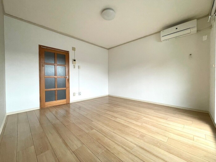 物件内観写真10　(居室)