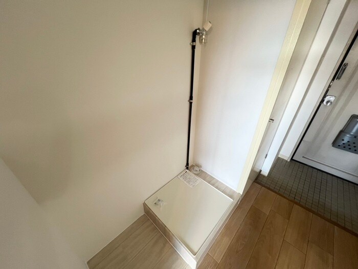 物件内観写真17　(洗濯機置場)