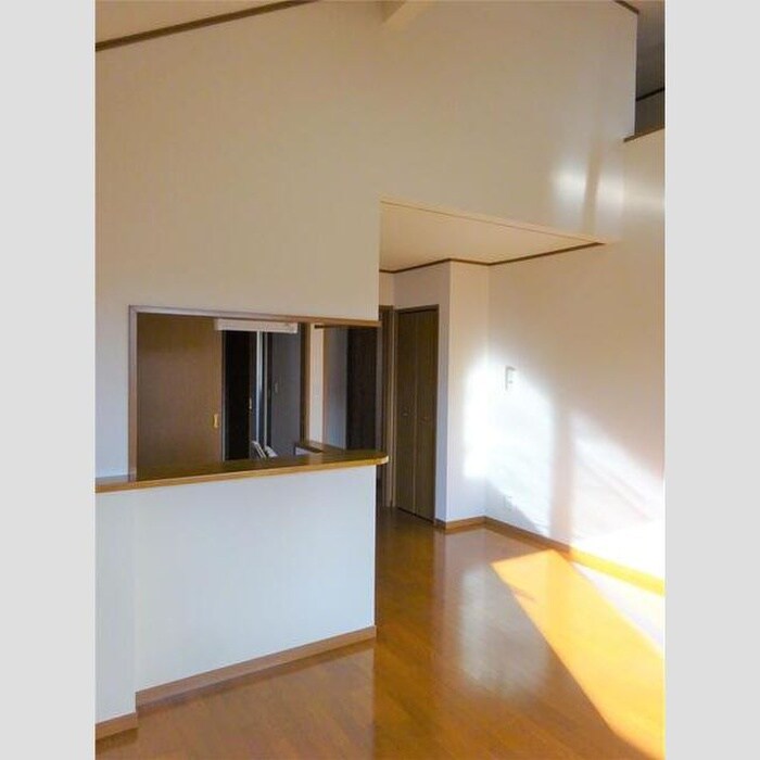 物件内観写真3　(居室)