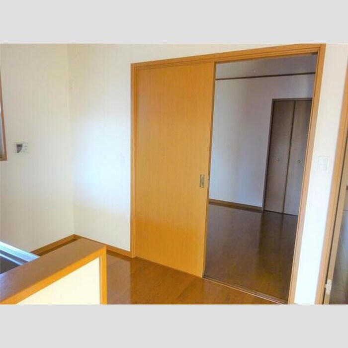 物件内観写真6　(居室)