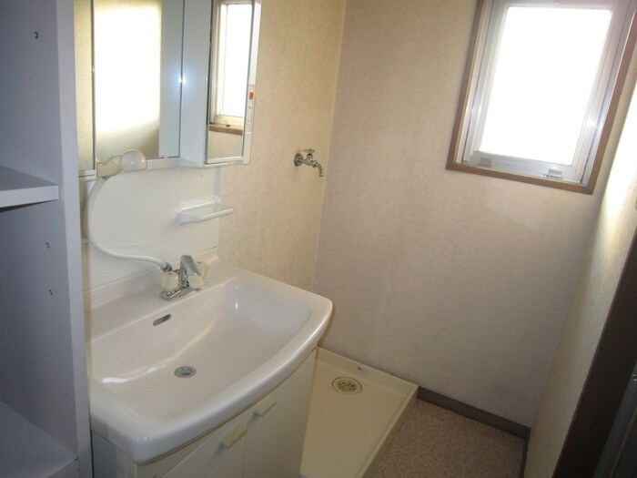 物件内観写真12　(洗面)
