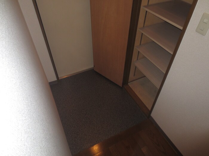 物件内観写真15　(靴箱)