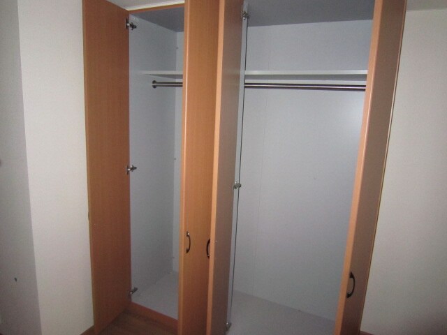 物件内観写真5　(収納)