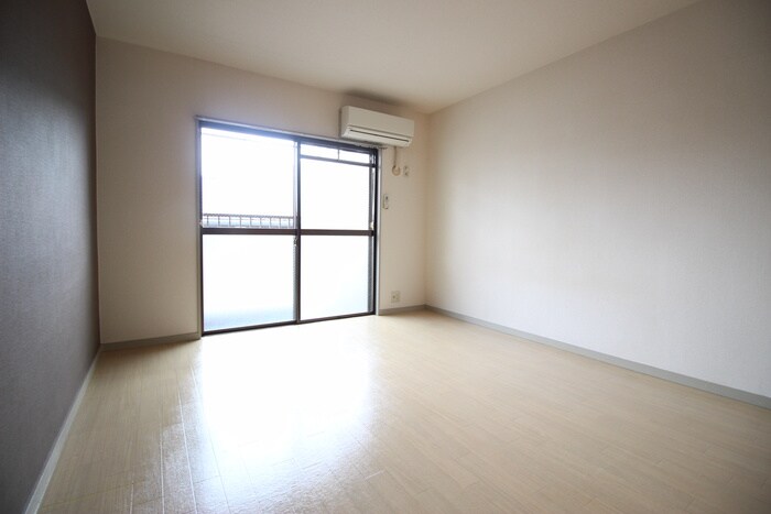 物件内観写真12　(居室)