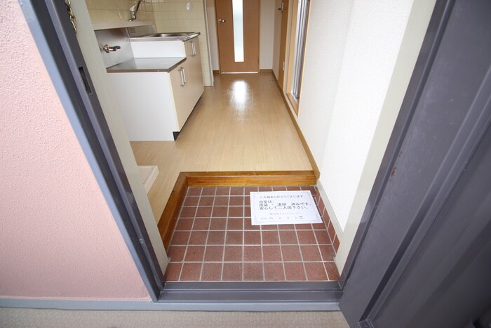 物件内観写真21　(玄関)