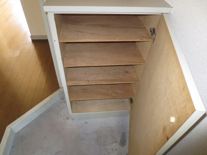 物件内観写真15　(靴箱)