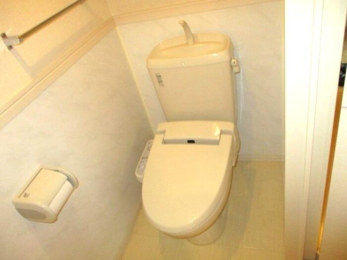 物件内観写真11　(トイレ)