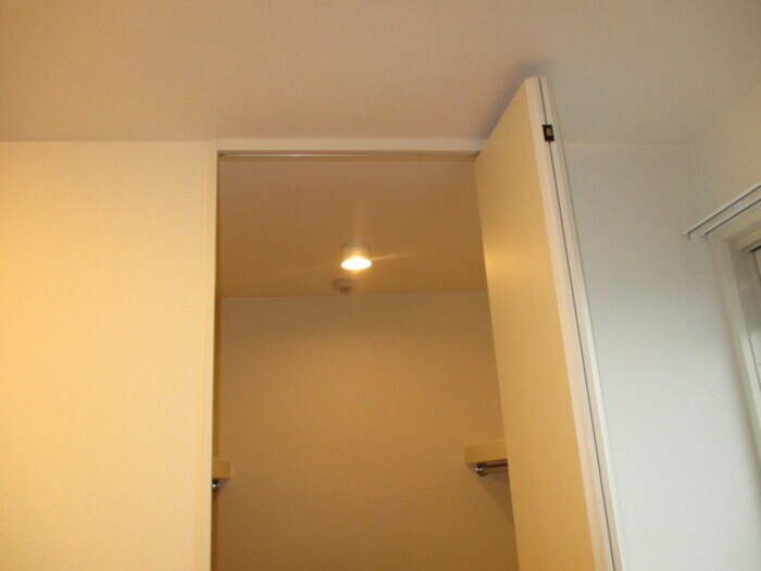 物件内観写真15　(収納)