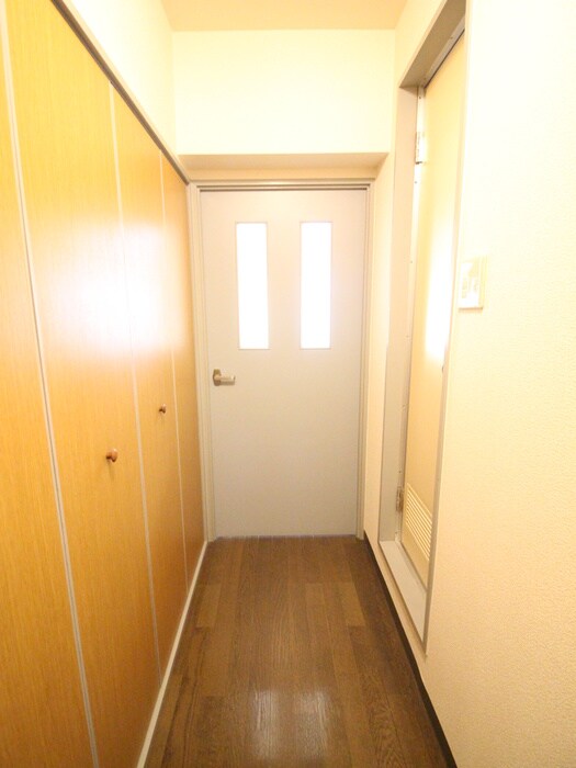 物件内観写真18　(廊下)