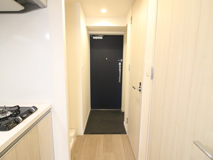 物件内観写真12　(玄関)