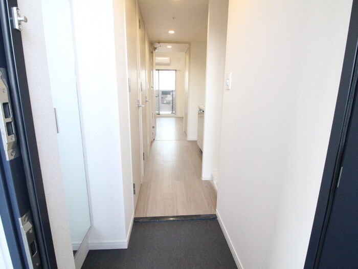 物件内観写真18　(廊下)