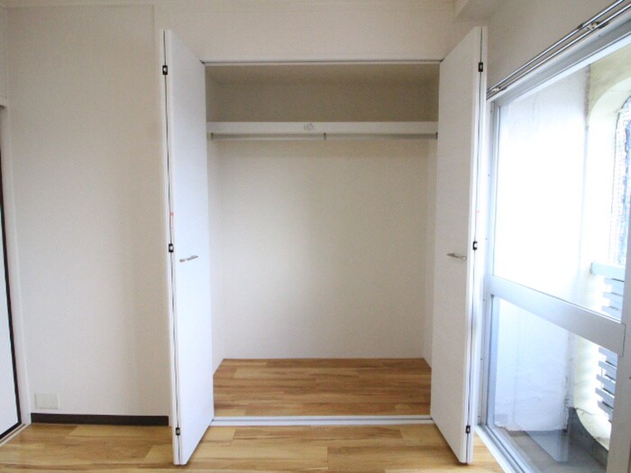 物件内観写真12　(収納)