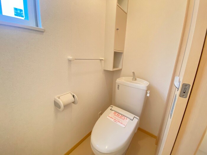 物件内観写真16　(トイレ)