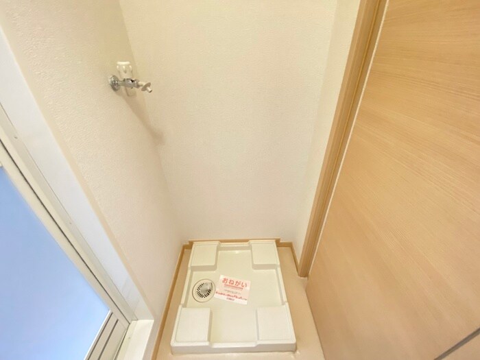 物件内観写真17　(洗濯機置場)