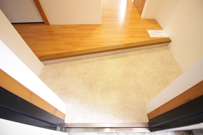 物件内観写真18　(玄関)