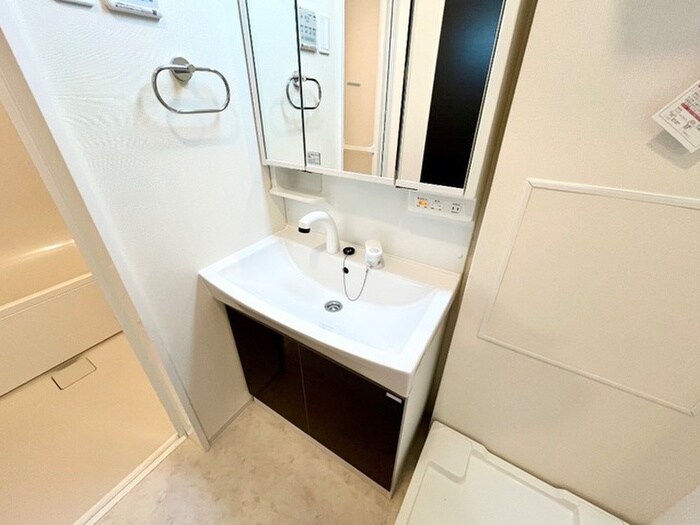 物件内観写真8　(洗面)