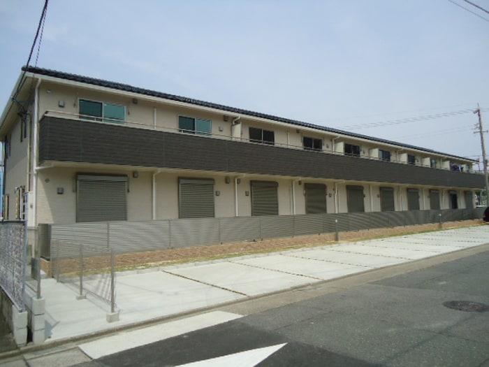 物件外観写真4　(駐車場)