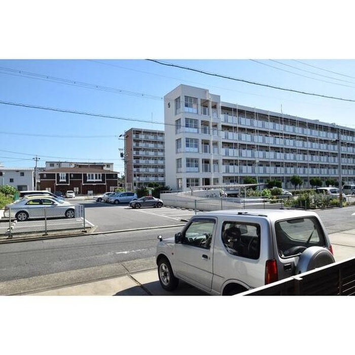 物件内観写真12　(室内からの展望)