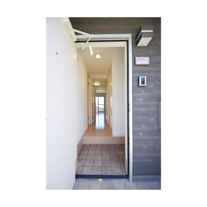 物件内観写真13　(玄関)