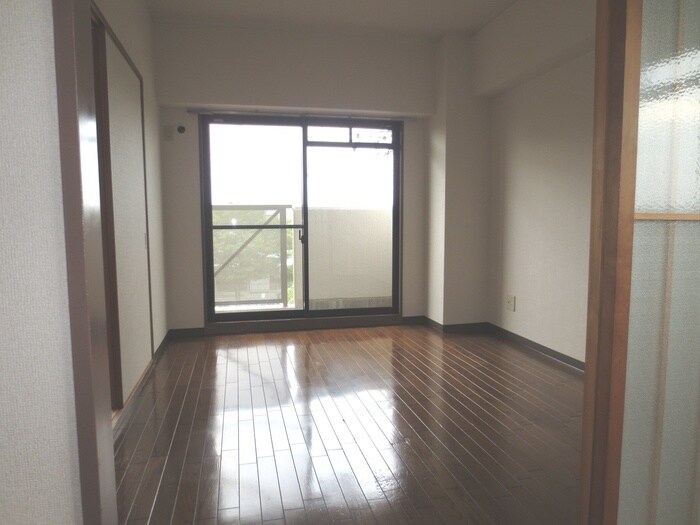 物件内観写真9　(居室)