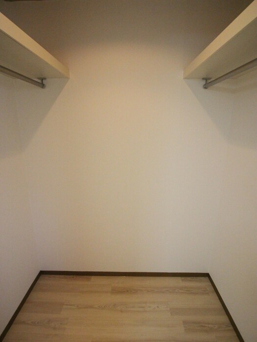 物件内観写真16　(収納)