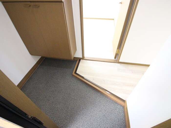 物件内観写真17　(玄関)