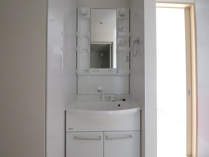 物件内観写真10　(洗面)