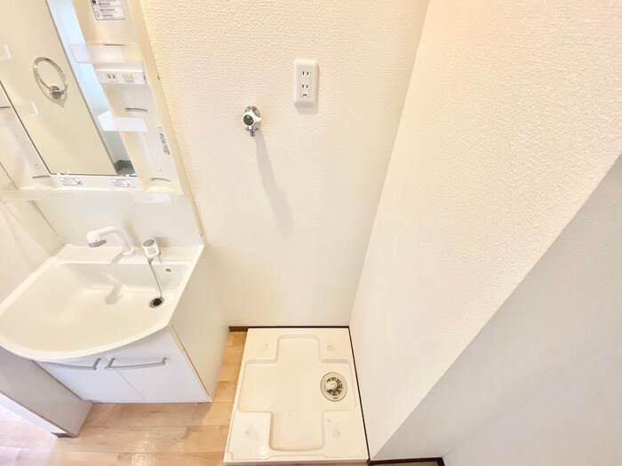 物件内観写真13　(洗濯機置場)