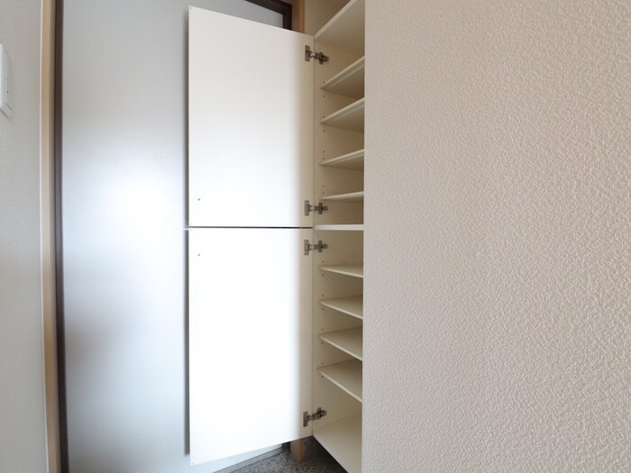 物件内観写真14　(靴箱)