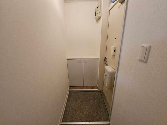 物件内観写真21　(玄関)