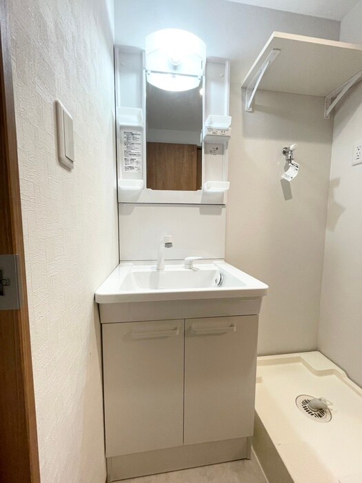 物件内観写真1　(洗面)